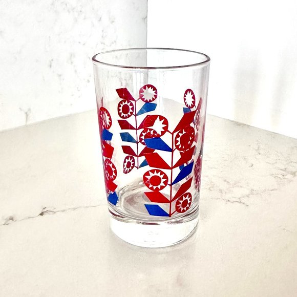 Crate & Barrel Juice Glass set of 7 - Firework Flower - Picture 2 of 2